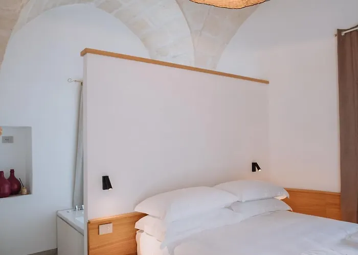 Cavae - Le Stanze * Массафра